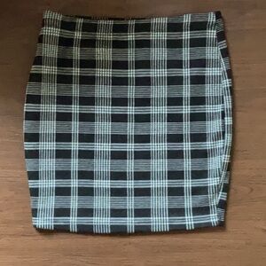 Cute black plaid mini skirt